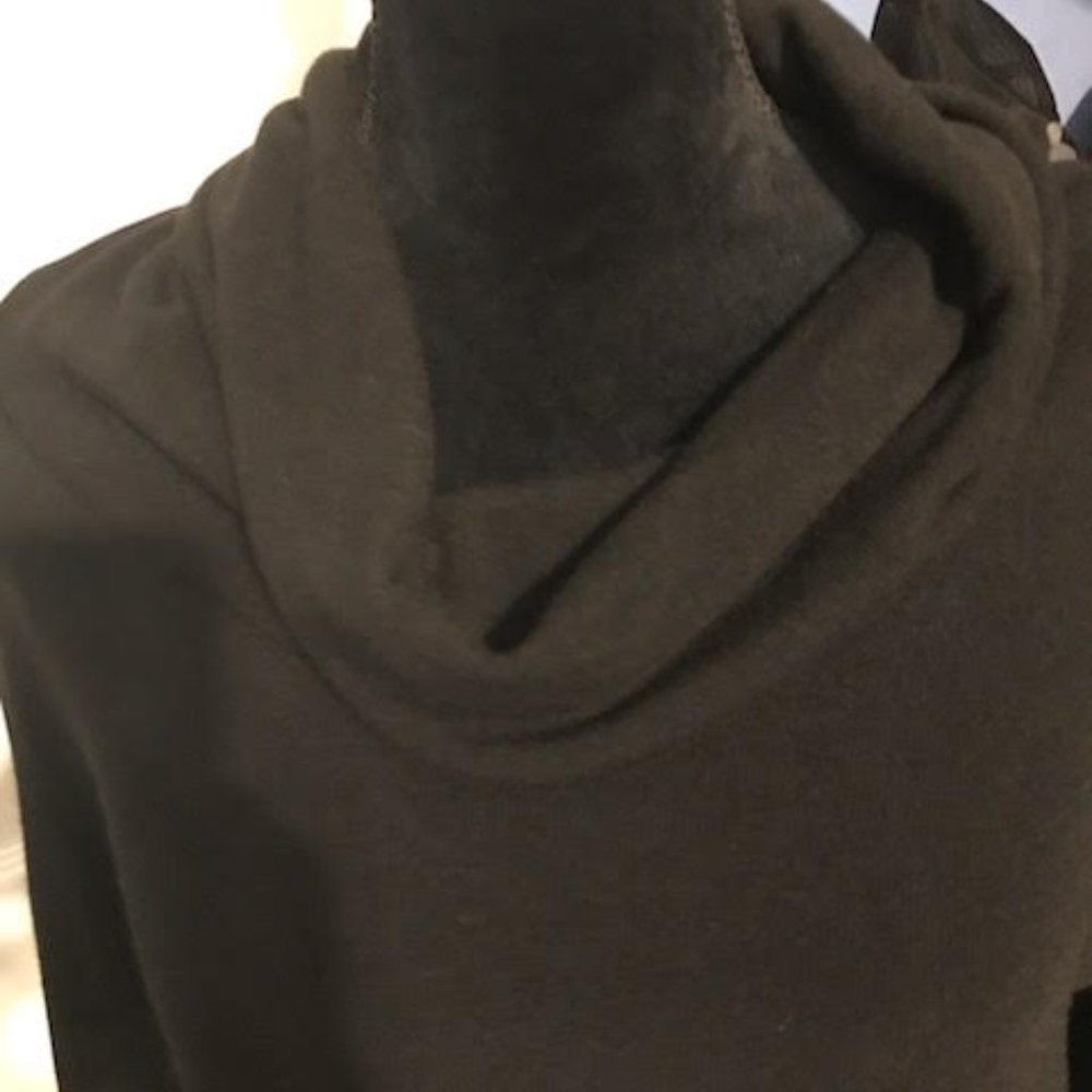 BLACK  DRESS - Picture 2 of 4